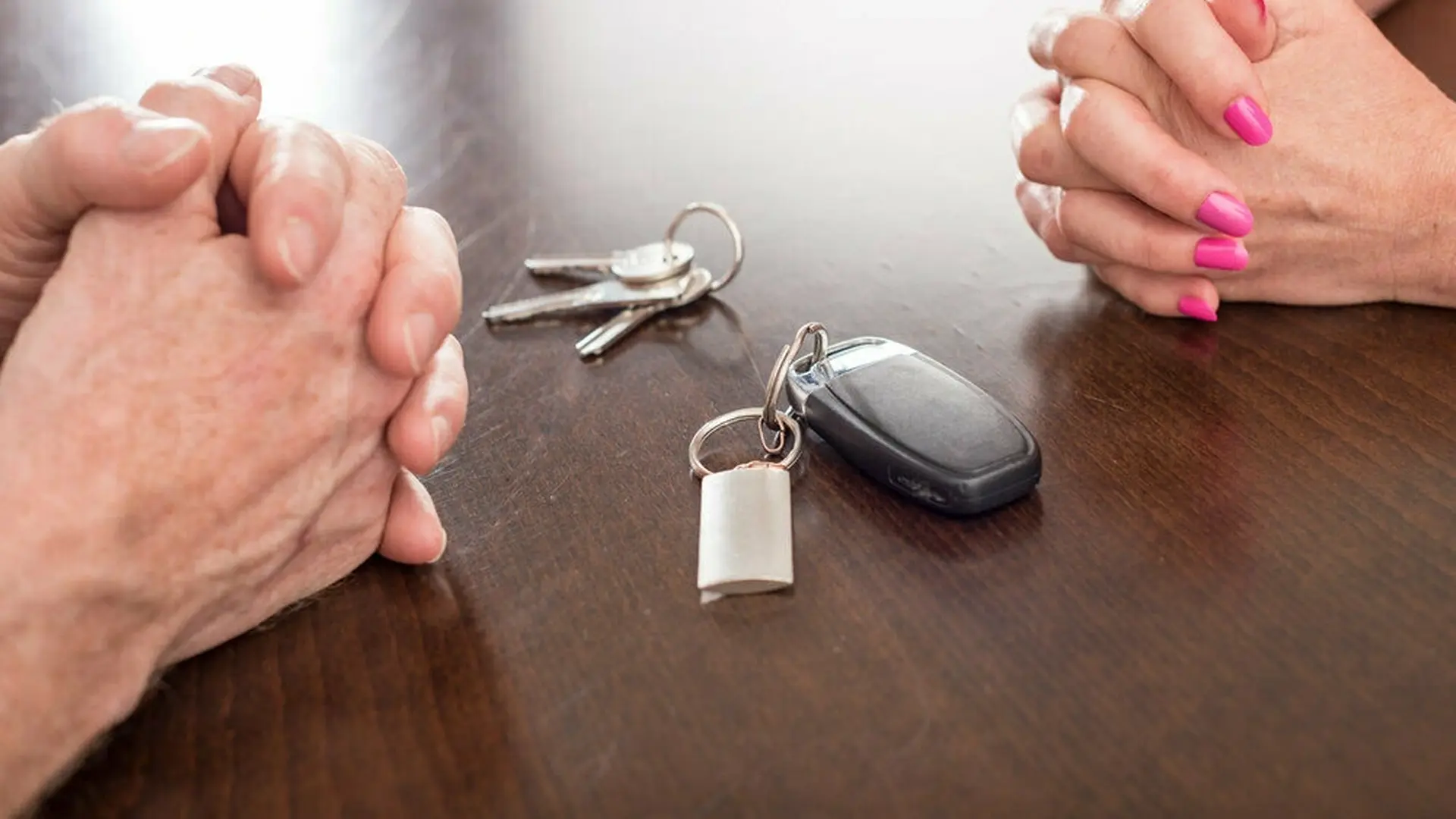 Определение порядка пользования имуществом ЮК "Сфера Интересов Плюс"